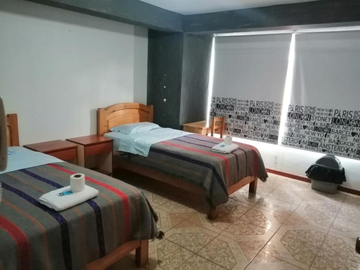 Hostal Dulzura Caraz エクステリア 写真