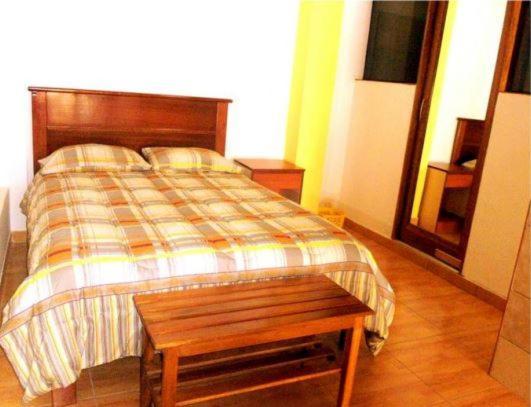 Hostal Dulzura Caraz エクステリア 写真