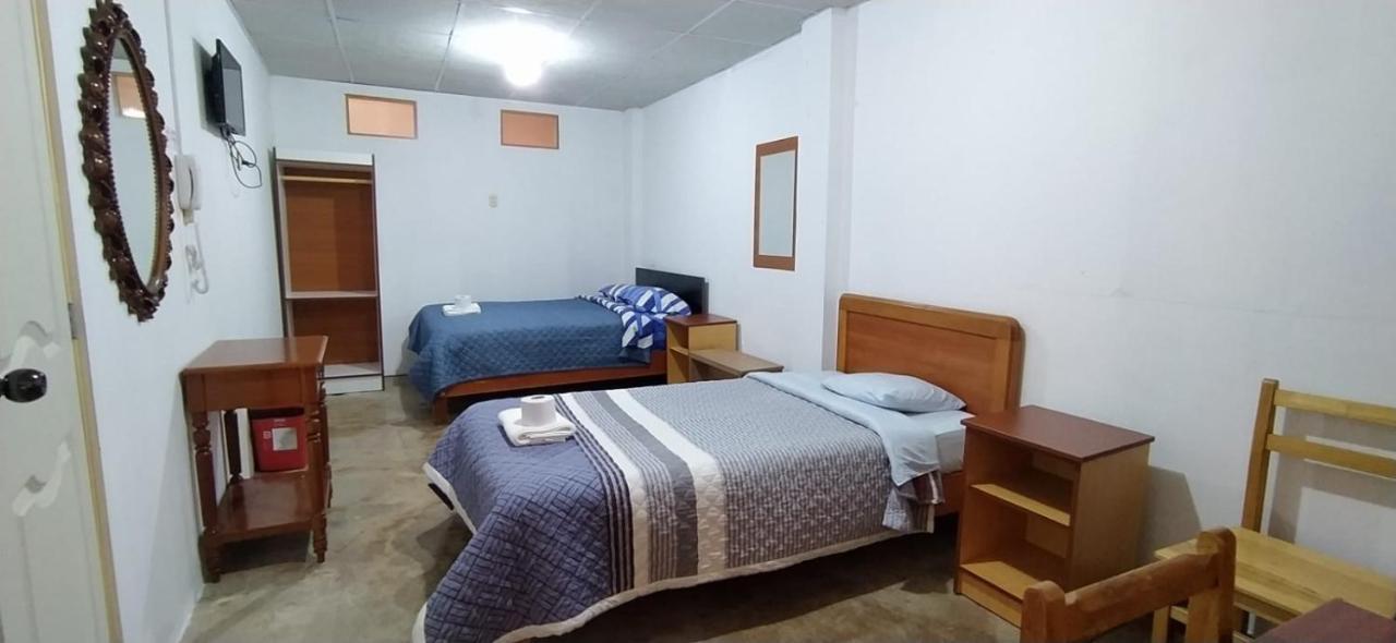 Hostal Dulzura Caraz エクステリア 写真