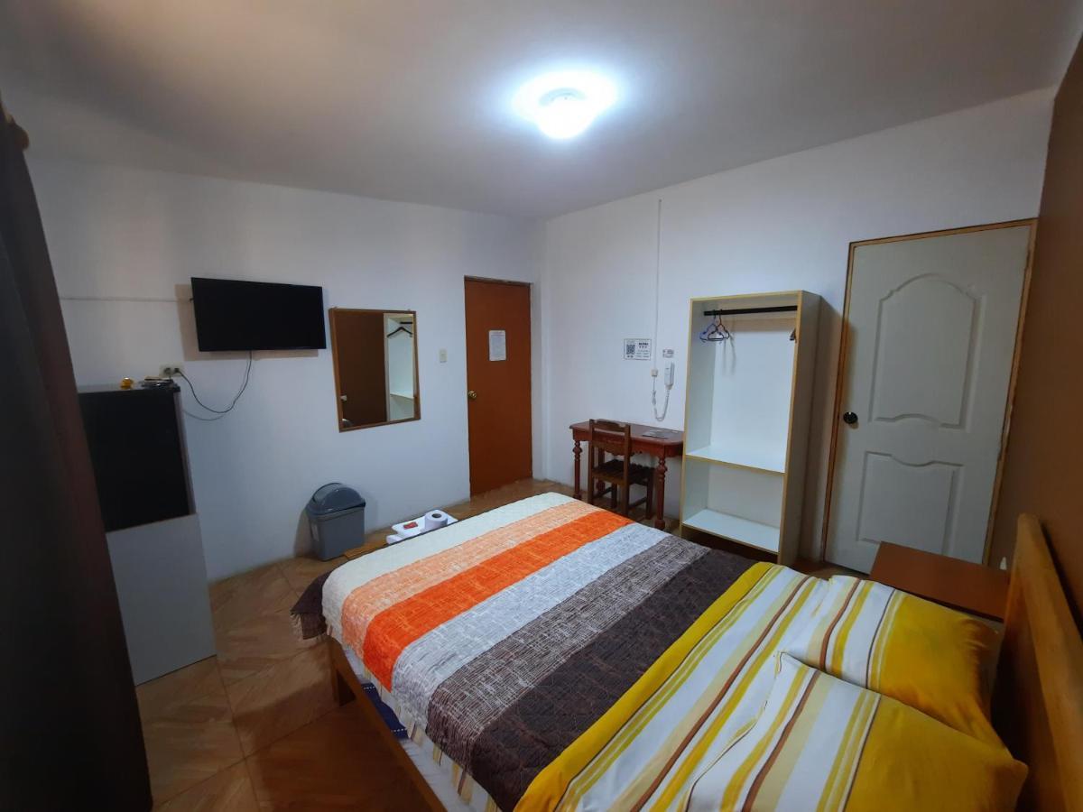 Hostal Dulzura Caraz エクステリア 写真