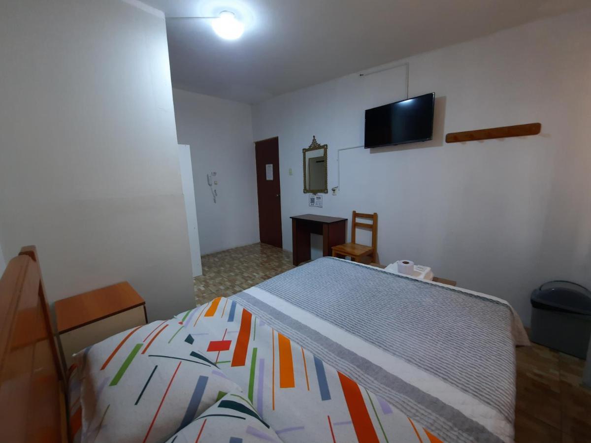 Hostal Dulzura Caraz エクステリア 写真