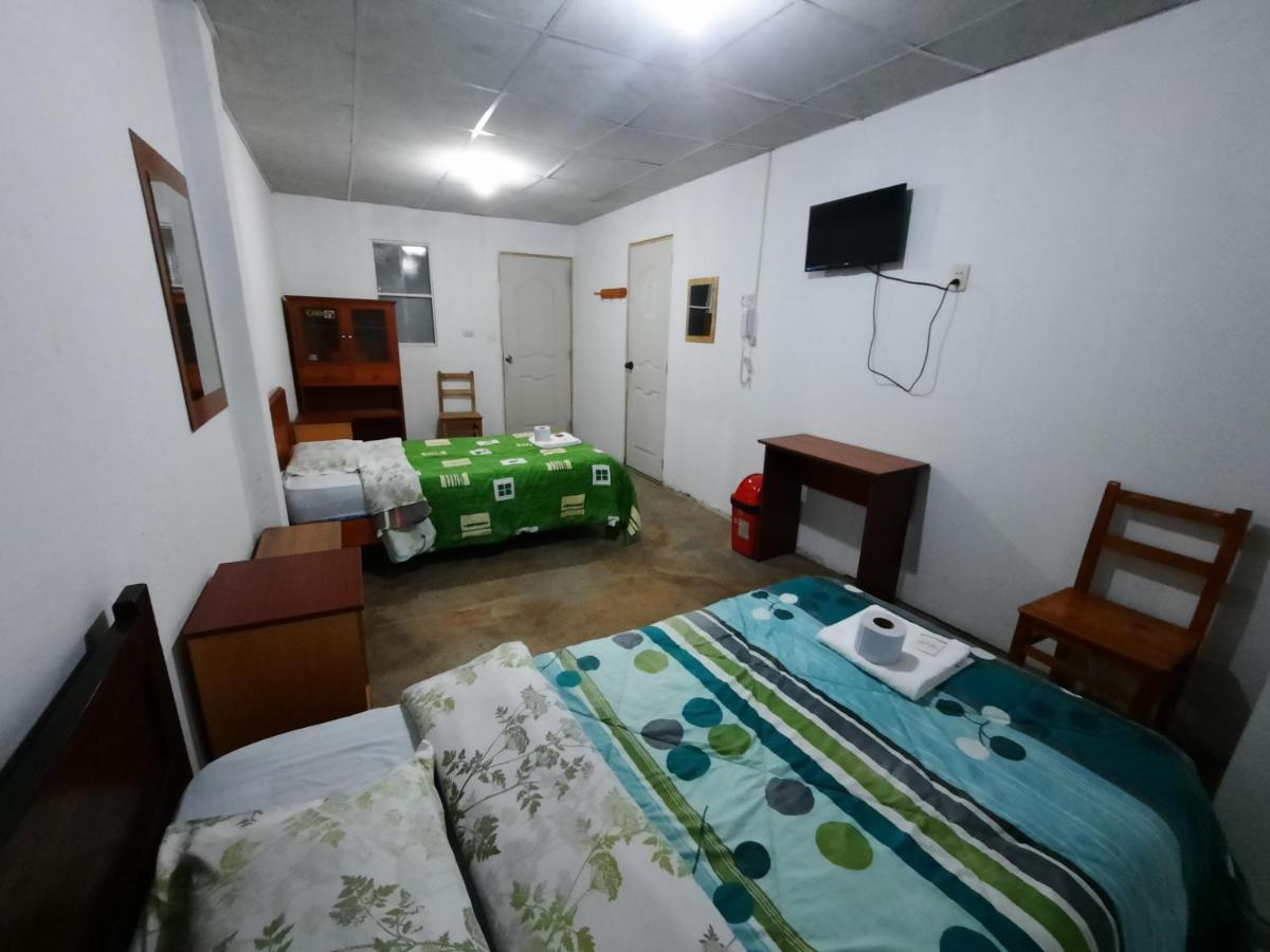 Hostal Dulzura Caraz エクステリア 写真