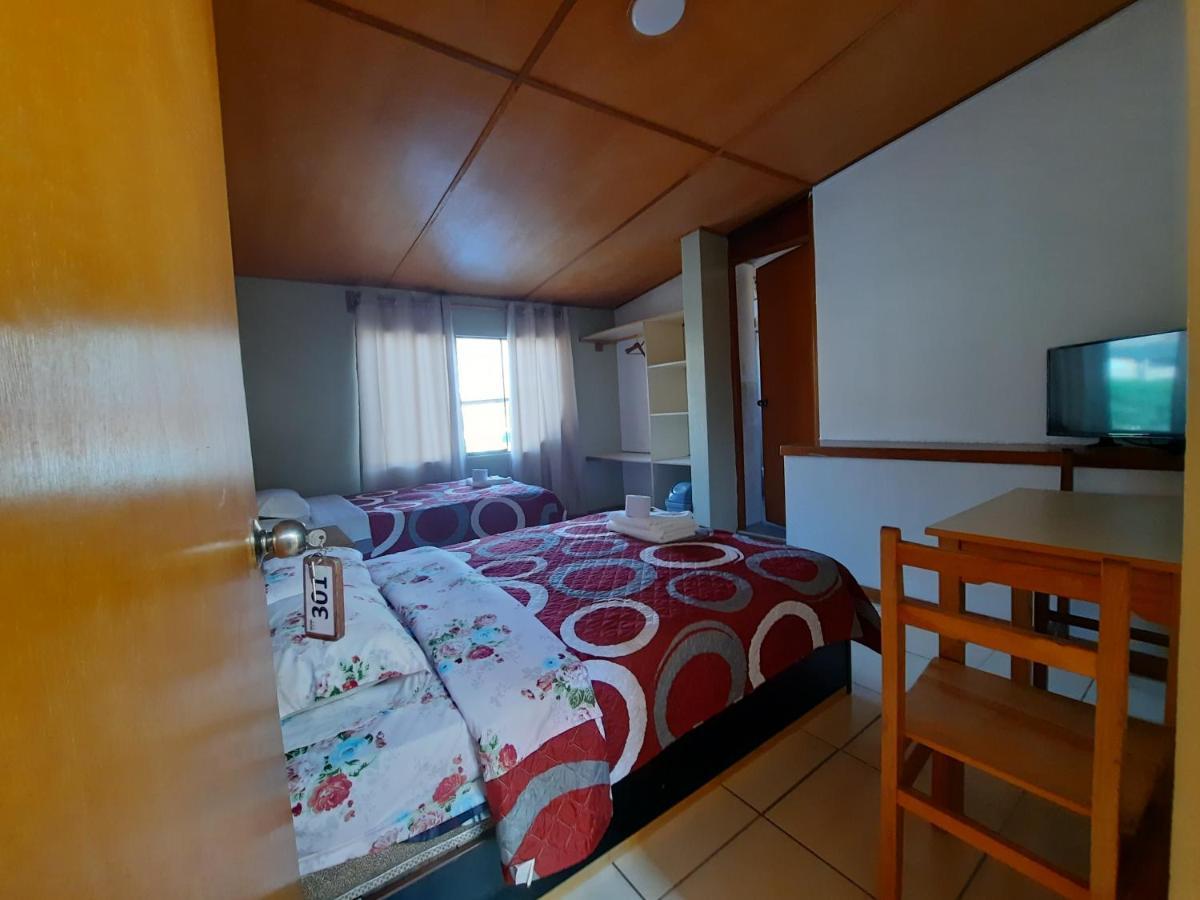 Hostal Dulzura Caraz エクステリア 写真